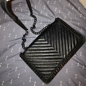 BLACK CHAIN SHOULDER BAG🖤👜